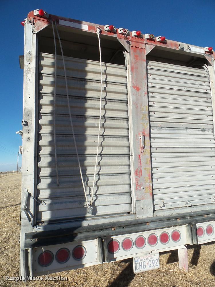 image for item DA7610 1976 Wilson livestock trailer