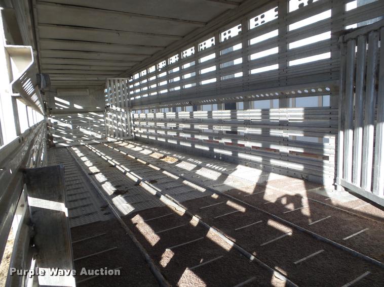 image for item DA7610 1976 Wilson livestock trailer