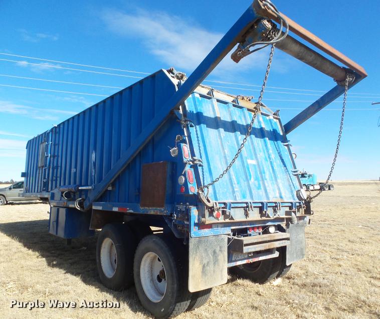 image for item DA7619 1995 Wabo refuse trailer