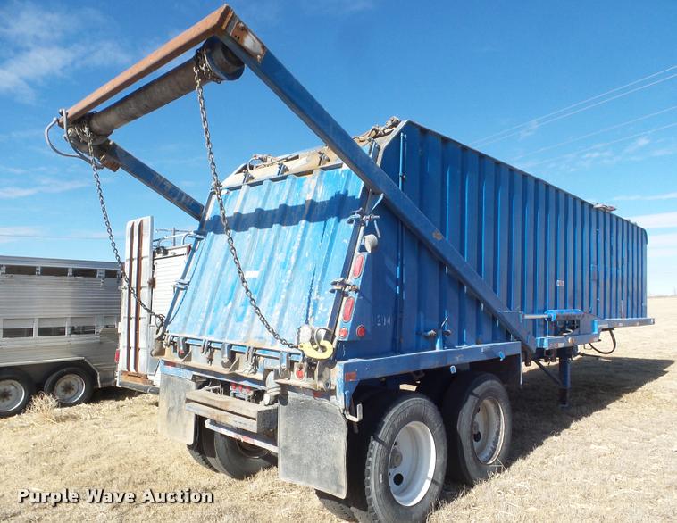 image for item DA7619 1995 Wabo refuse trailer