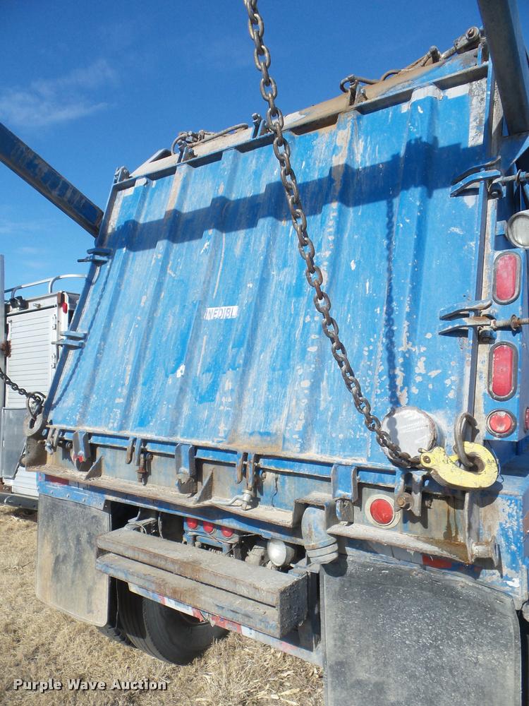 image for item DA7619 1995 Wabo refuse trailer