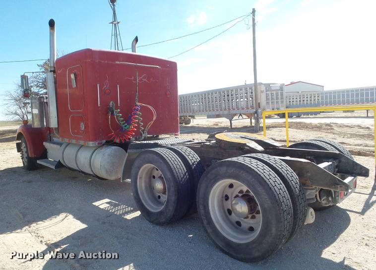 image for item DA7620 1996 Kenworth W900 semi truck