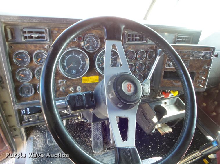 image for item DA7620 1996 Kenworth W900 semi truck