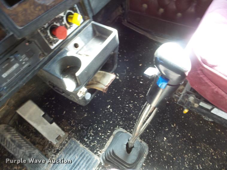 image for item DA7620 1996 Kenworth W900 semi truck