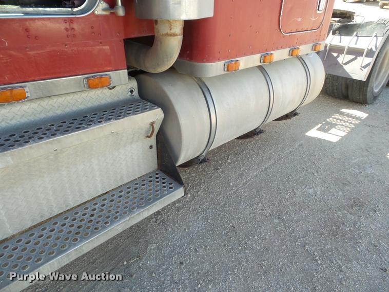 image for item DA7620 1996 Kenworth W900 semi truck