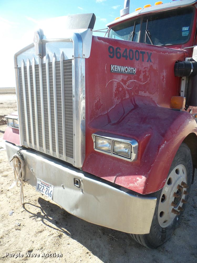 image for item DA7620 1996 Kenworth W900 semi truck