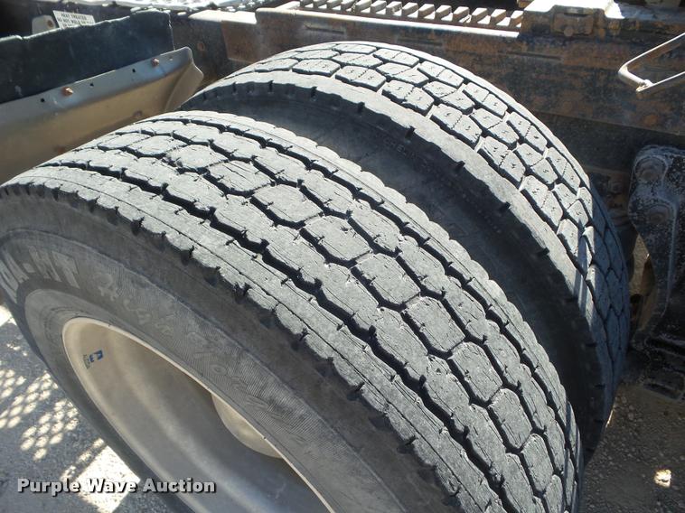 image for item DA7620 1996 Kenworth W900 semi truck