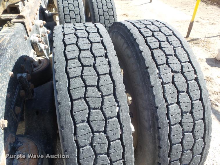 image for item DA7620 1996 Kenworth W900 semi truck