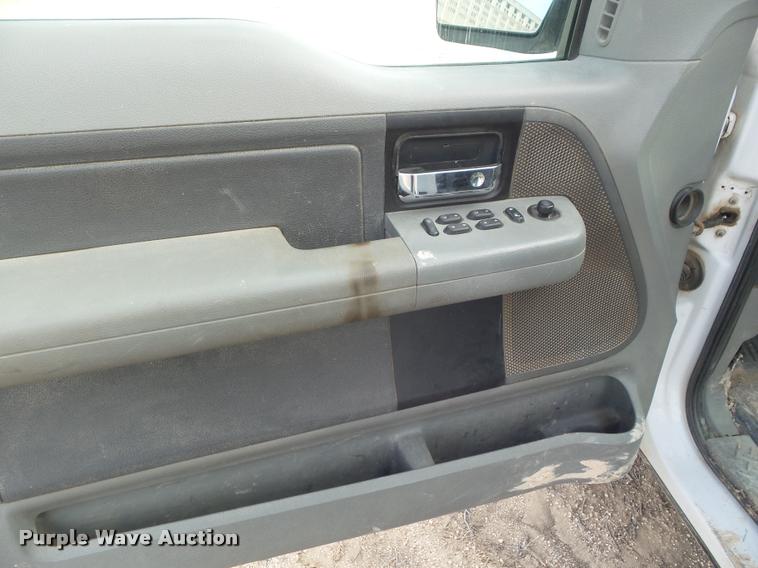 image for item DA7622 2005 Ford F150 SuperCab pickup truck