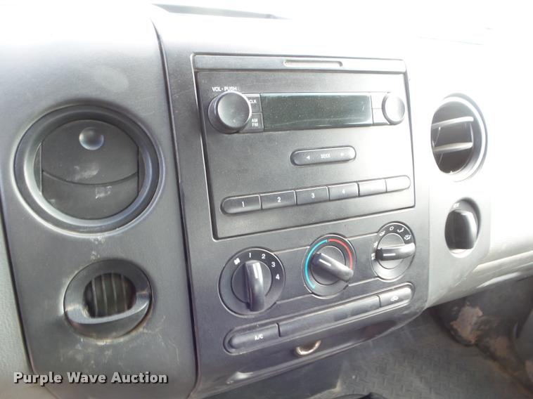 image for item DA7622 2005 Ford F150 SuperCab pickup truck