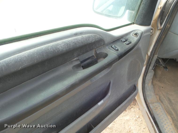 image for item DA7626 2004 Ford F250 Super Duty SuperCab pickup truck