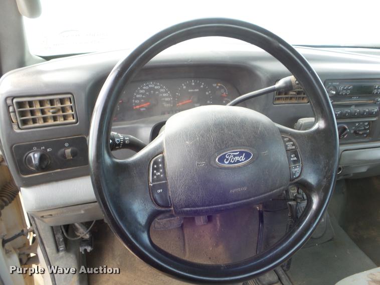 image for item DA7626 2004 Ford F250 Super Duty SuperCab pickup truck