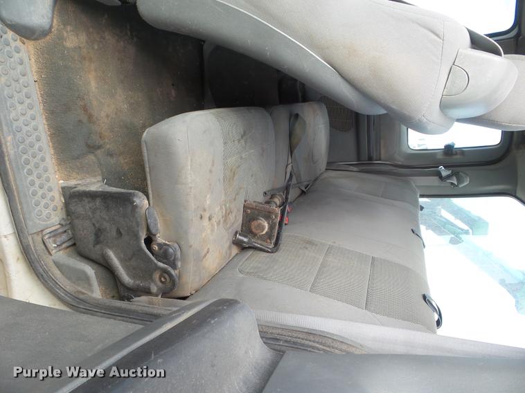 image for item DA7626 2004 Ford F250 Super Duty SuperCab pickup truck