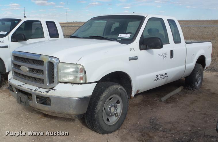 image for item DA7629 2005 Ford F250 Super Duty SuperCab pickup truck