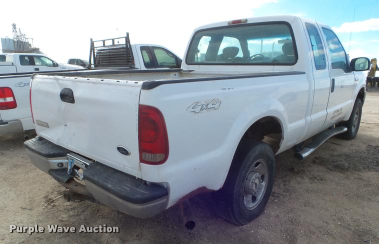 image for item DA7629 2005 Ford F250 Super Duty SuperCab pickup truck