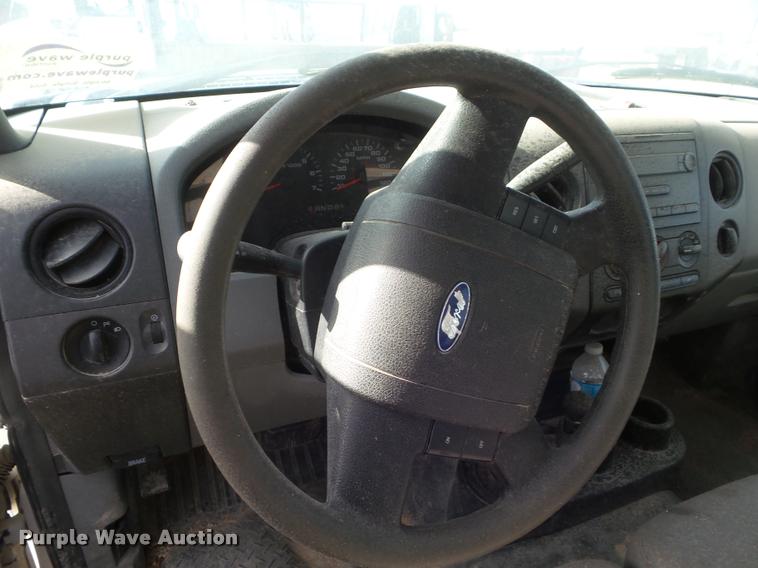 image for item DA7631 2005 Ford F150 SuperCab pickup truck