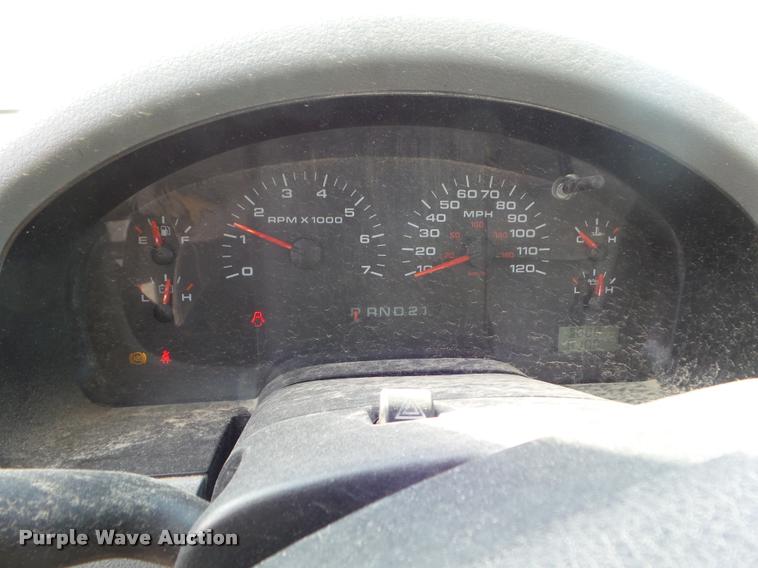 image for item DA7631 2005 Ford F150 SuperCab pickup truck