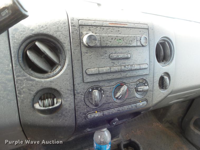 image for item DA7631 2005 Ford F150 SuperCab pickup truck