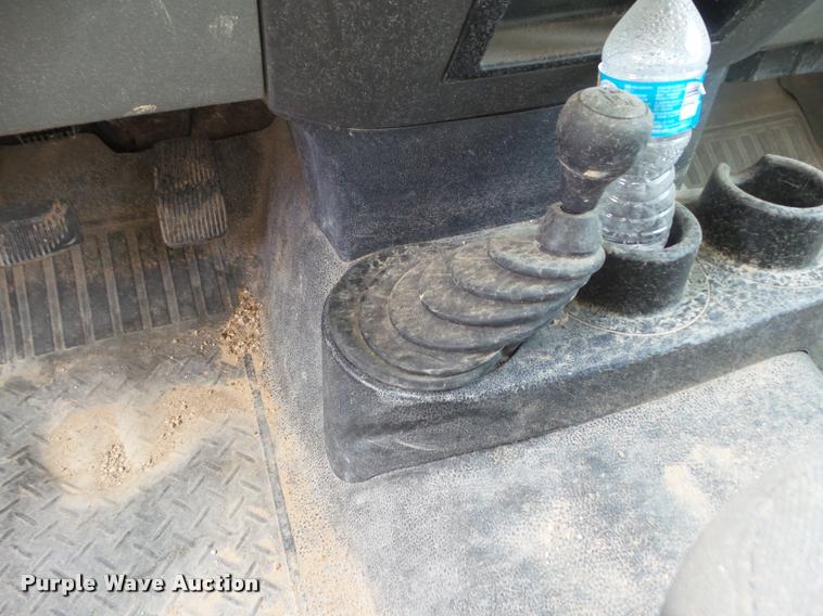 image for item DA7631 2005 Ford F150 SuperCab pickup truck