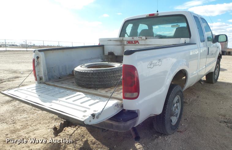 image for item DA7632 2006 Ford F250 Super Duty SuperCab pickup truck