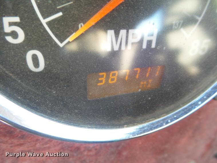 image for item DA7639 2004 International 9200i semi truck