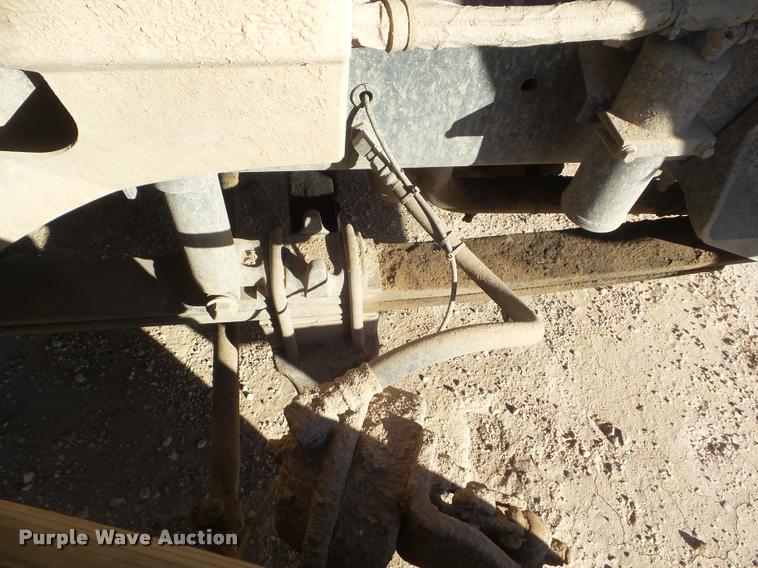 image for item DA7639 2004 International 9200i semi truck