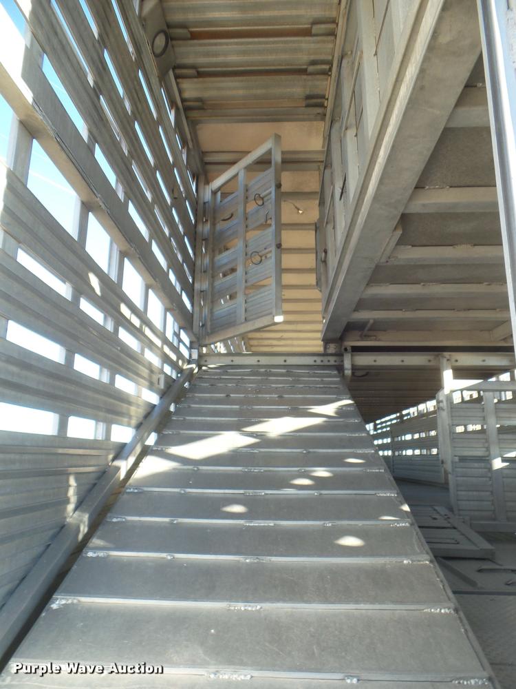 image for item DA7646 1996 Eby livestock trailer