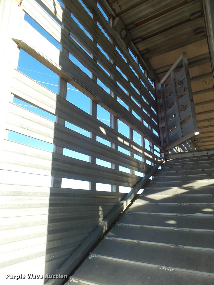 image for item DA7646 1996 Eby livestock trailer