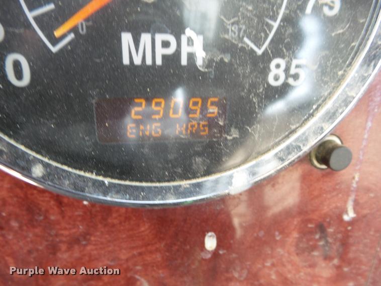 image for item DA7657 2003 International 9200i semi truck