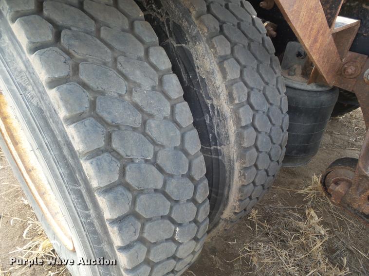 image for item DA7657 2003 International 9200i semi truck