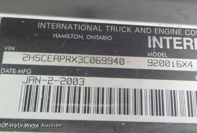 image for item DA7657 2003 International 9200i semi truck