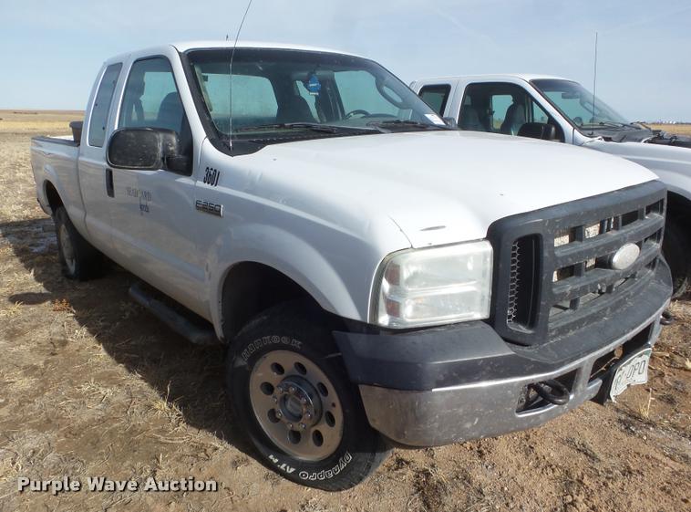 image for item DA7659 2007 Ford F250 Super Duty SuperCab pickup truck
