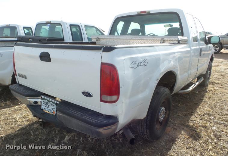 image for item DA7660 2005 Ford F250 Super Duty SuperCab pickup truck