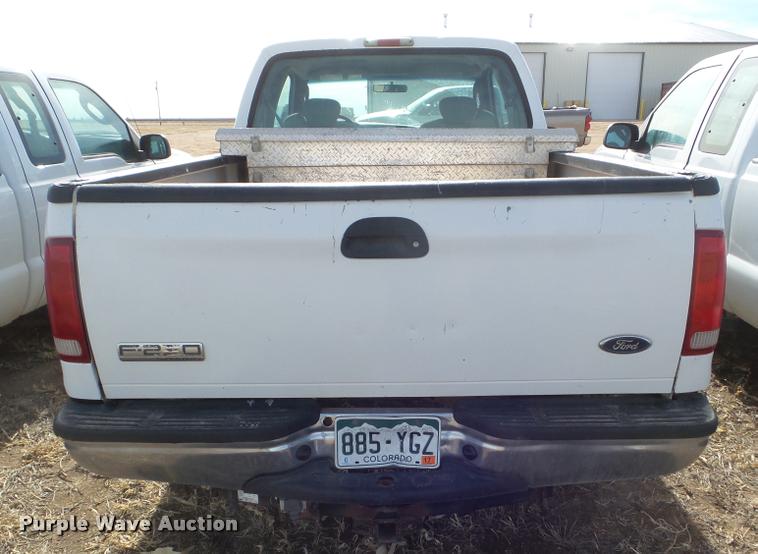 image for item DA7660 2005 Ford F250 Super Duty SuperCab pickup truck