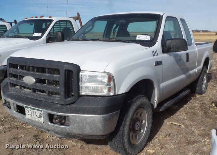 image for item DA7661 2007 Ford F250 Super Duty SuperCab pickup truck