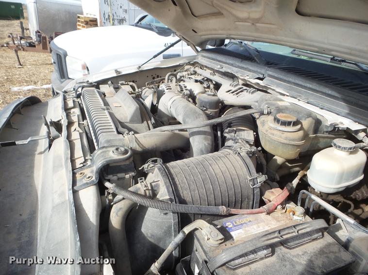 image for item DA7663 2005 Ford F350 Super Duty flatbed pickup truck