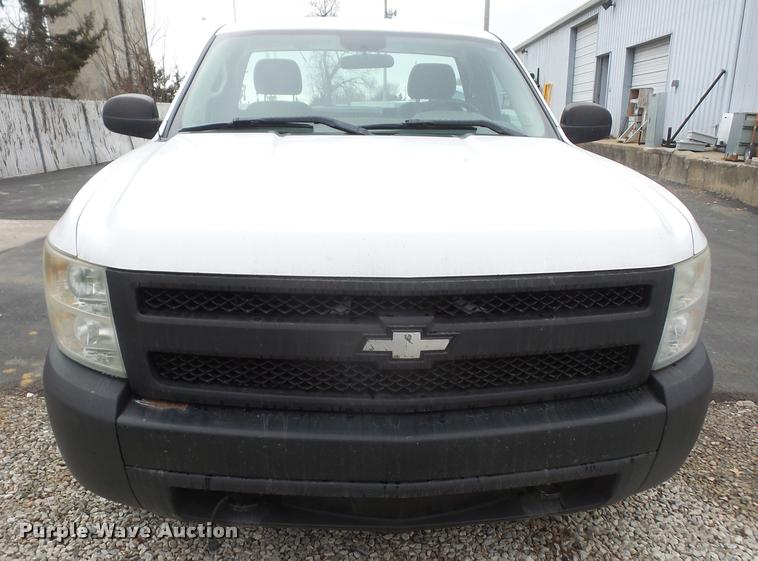 image for item DB0749 2008 Chevrolet Silverado 1500 pickup truck