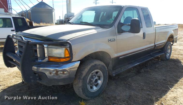 image for item DB1878 1999 Ford F250 SuperCab pickup truck