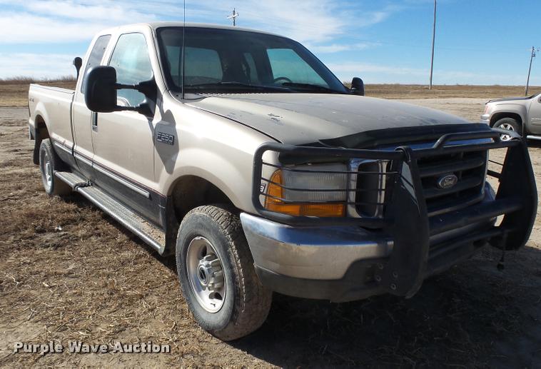 image for item DB1878 1999 Ford F250 SuperCab pickup truck