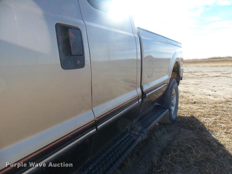 image for item DB1878 1999 Ford F250 SuperCab pickup truck