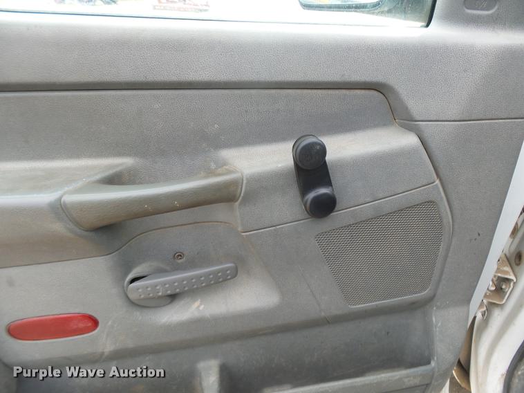 image for item DB1879 2007 Dodge Ram 3500HD flatbed pickup truck