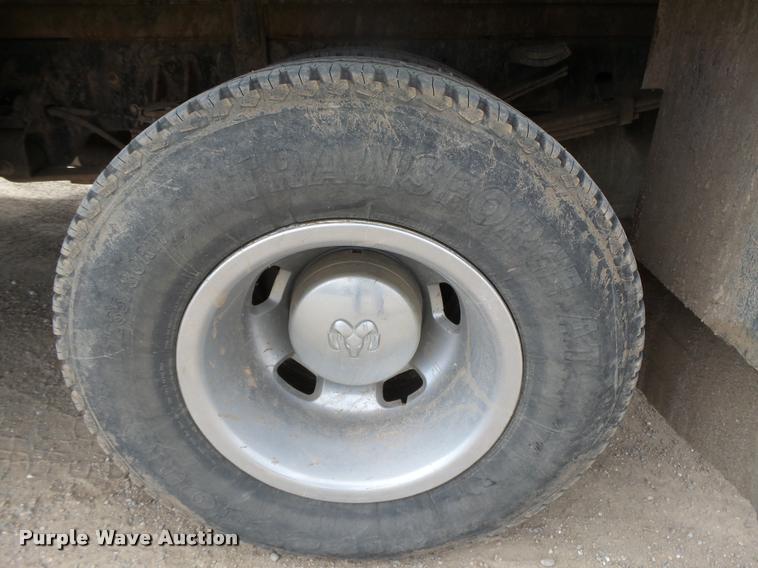 image for item DB1879 2007 Dodge Ram 3500HD flatbed pickup truck