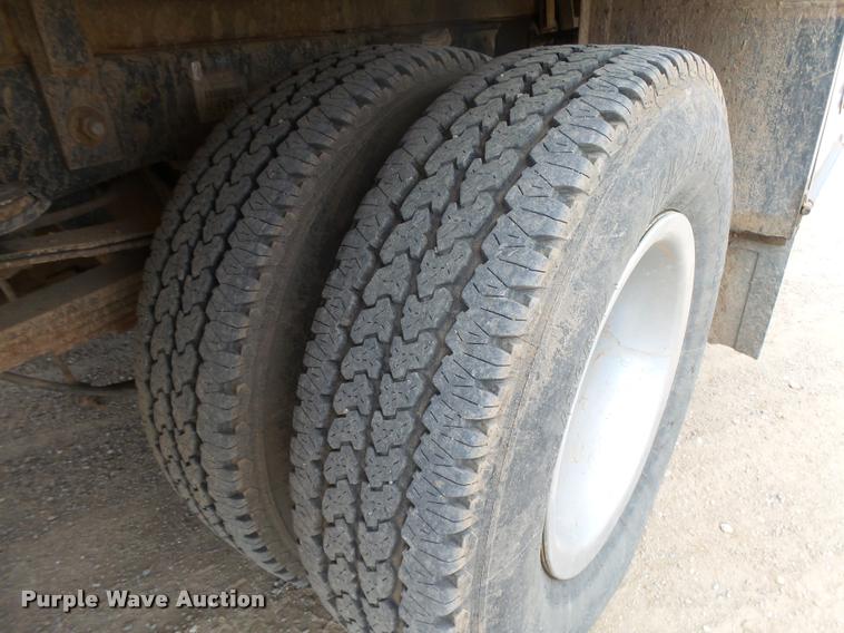 image for item DB1879 2007 Dodge Ram 3500HD flatbed pickup truck