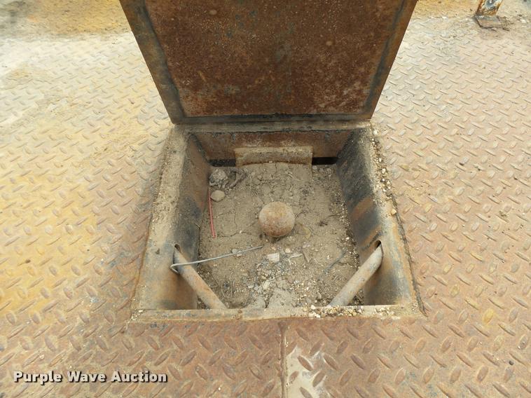 image for item DB1879 2007 Dodge Ram 3500HD flatbed pickup truck