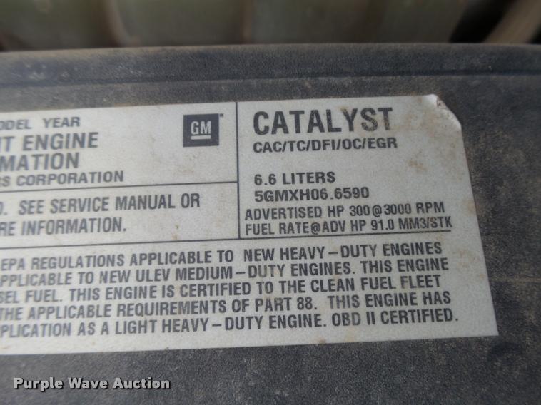 image for item DB1899 2005 Chevrolet Silverado 3500 flatbed pickup truck