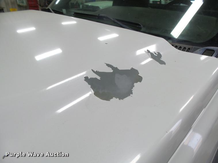 image for item DB1900 2007 Chevrolet Silverado 3500HD flatbed pickup truck