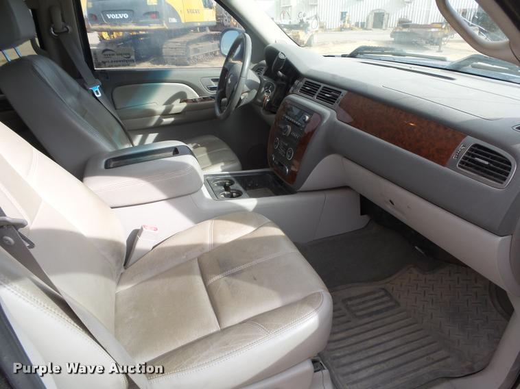 image for item DB1902 2007 Chevrolet Silverado 1500 Z71 Crew Cab pickup truck