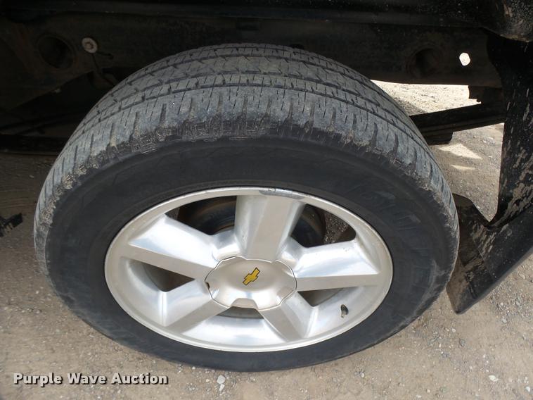 image for item DB1902 2007 Chevrolet Silverado 1500 Z71 Crew Cab pickup truck