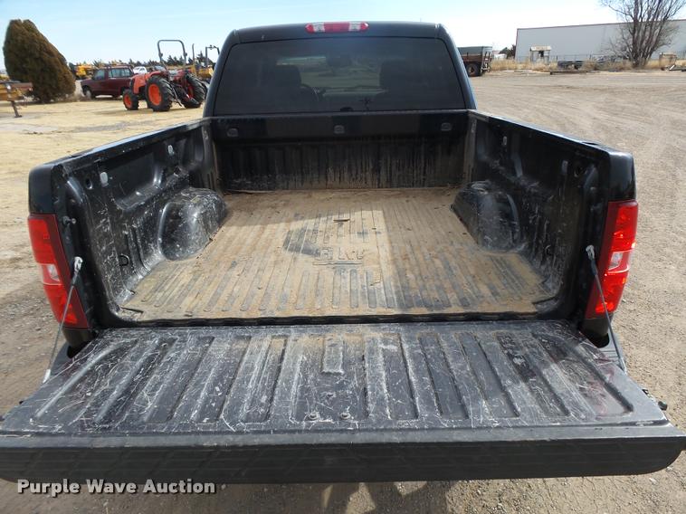 image for item DB1902 2007 Chevrolet Silverado 1500 Z71 Crew Cab pickup truck