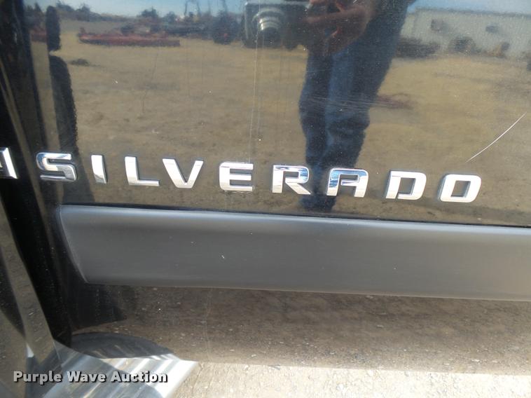 image for item DB1902 2007 Chevrolet Silverado 1500 Z71 Crew Cab pickup truck